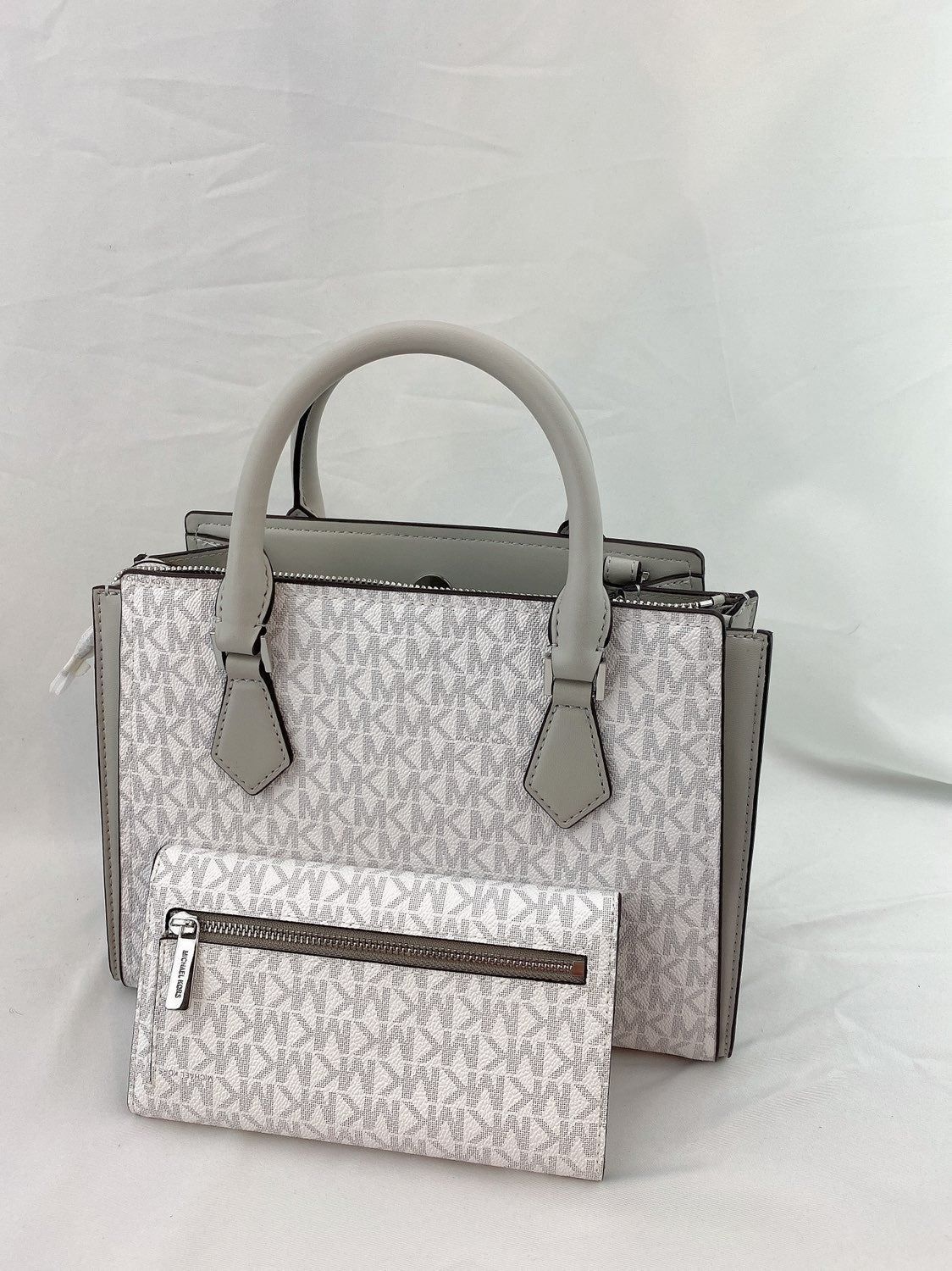Designer Bag - Style Stride Vault