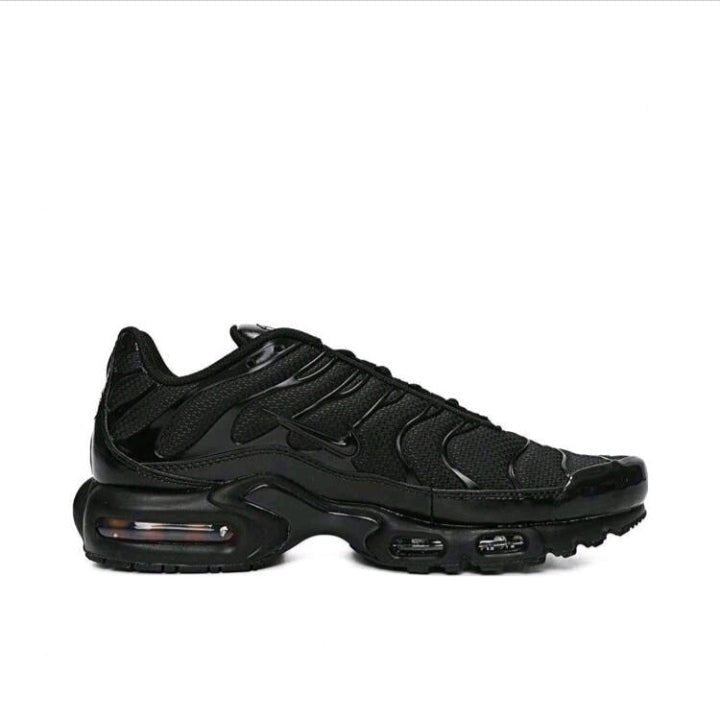 Nike AIR MAX PLUS Black Casual Sneakers - Style Stride Vault